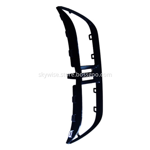 Plastic injection mold for automotive bumper